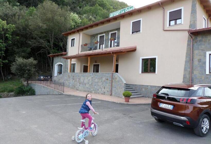 חדר משפחתי, Resort La Selva