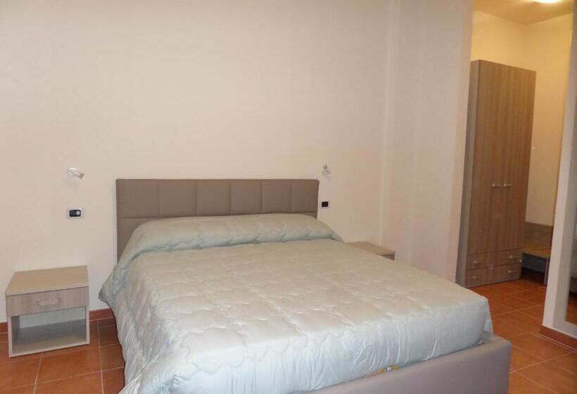 חדר משפחתי, Resort La Selva