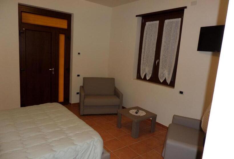 חדר משפחתי, Resort La Selva