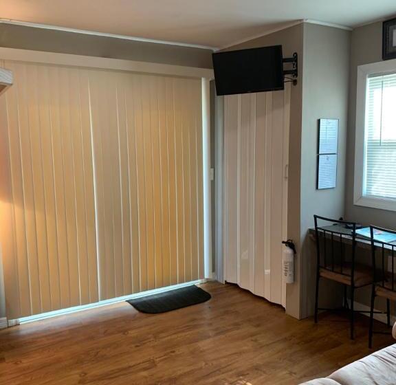 إستوديو قياسى, Woody S Rv Resort Llc