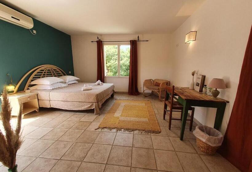 Номер Стандарт, La Bergerie