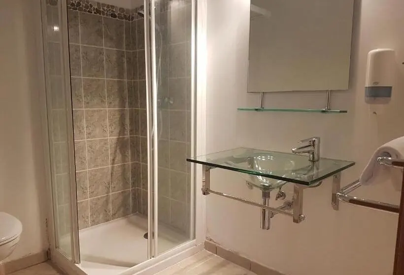 اتاق استاندارد چهار تخته, La Bergerie