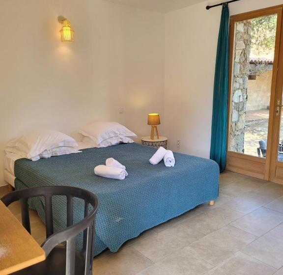 Четырехместный Номер Стандарт, La Bergerie