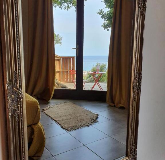 Номер Стандарт Вид на Море, La Bergerie