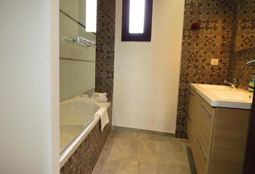 Трехместный Superior Вид на Море, La Bergerie