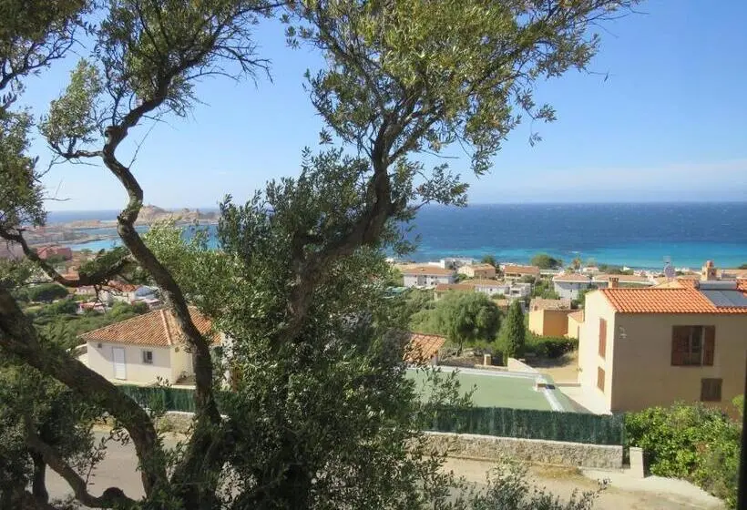 سوییت با چشم‌انداز دریا, La Bergerie