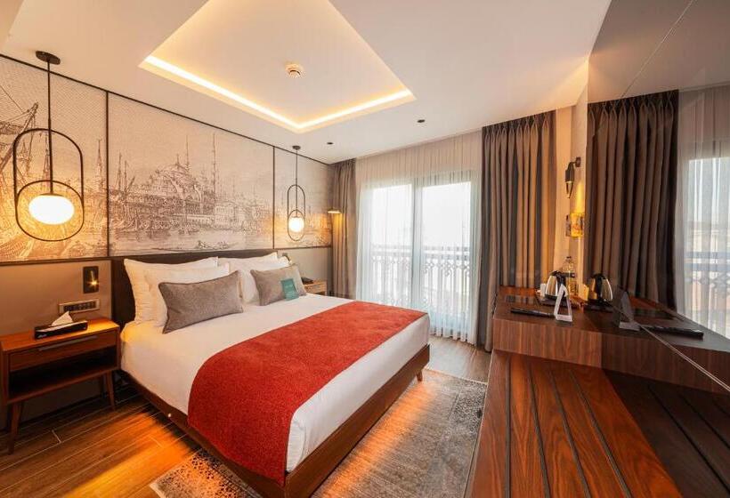 Quarto Deluxe, Levni Istanbul Hotel Handwritten Collection