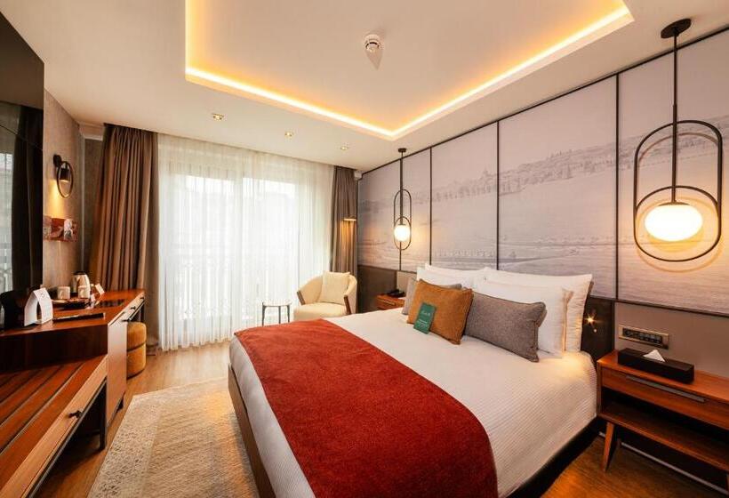 Quarto Superior, Levni Istanbul Hotel Handwritten Collection