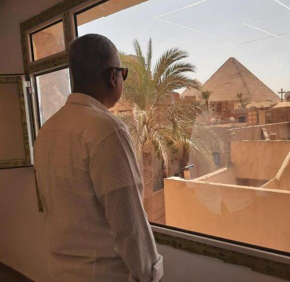 اتاق استاندارد با تخت بزرگ, Pyramids Enigma Grand Lodge