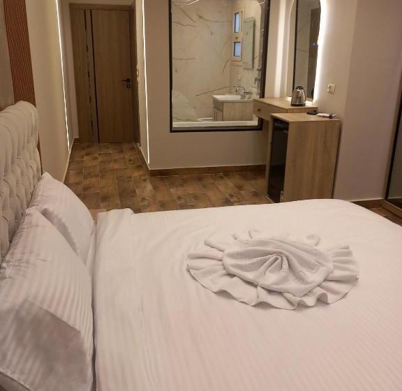 اتاق استاندارد با تخت بزرگ, Pyramids Enigma Grand Lodge