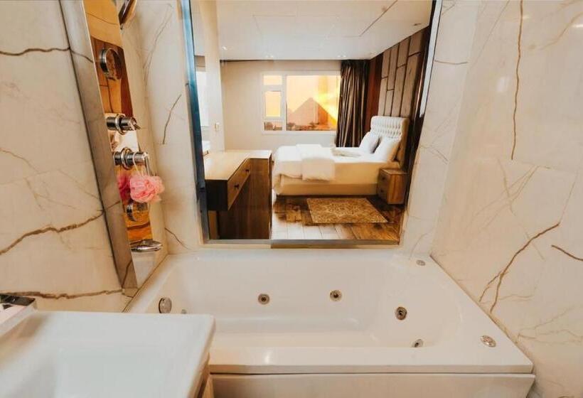 اتاق استاندارد با تخت بزرگ, Pyramids Enigma Grand Lodge