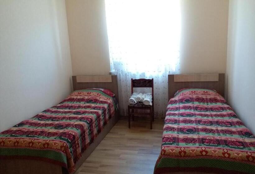 اتاق استاندارد با چشم‌انداز, Areni Tavern B&b