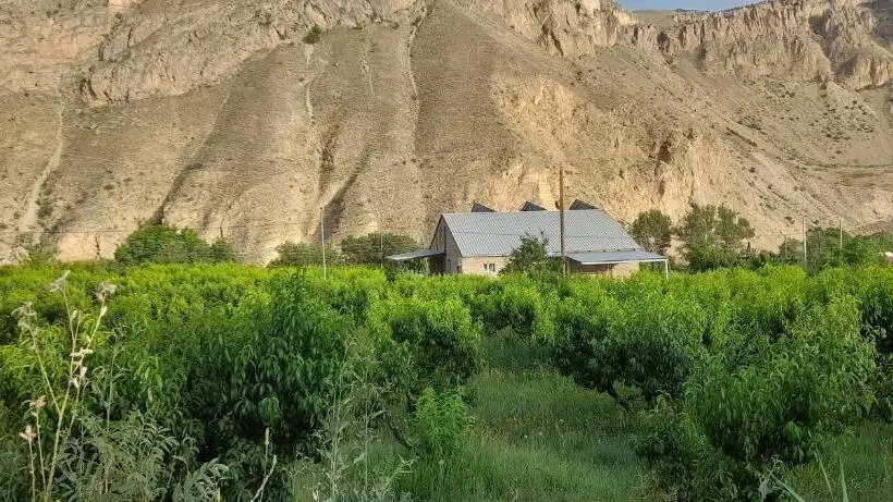 اتاق استاندارد سه نفره, Areni Tavern B&b