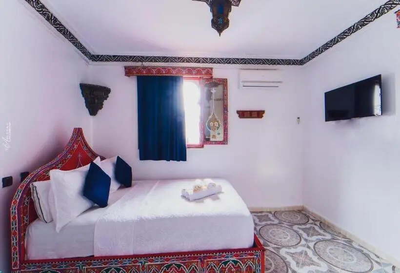 スタンダードトリプルルーム, Chefchaouen