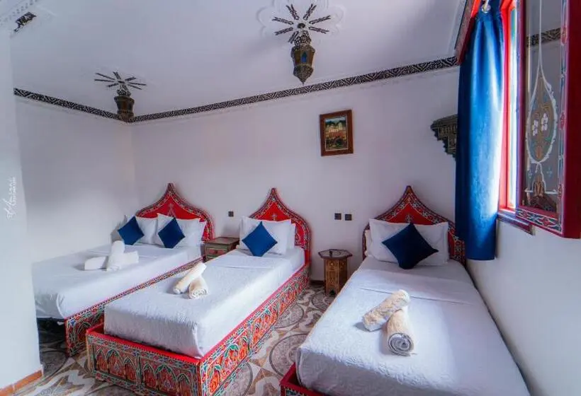 スタンダード４人部屋, Chefchaouen