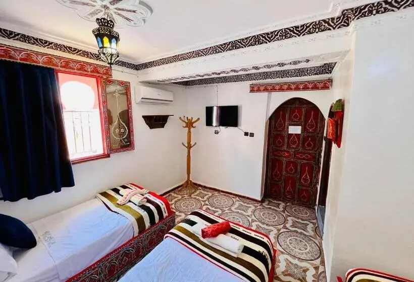 スタンダード４人部屋, Chefchaouen