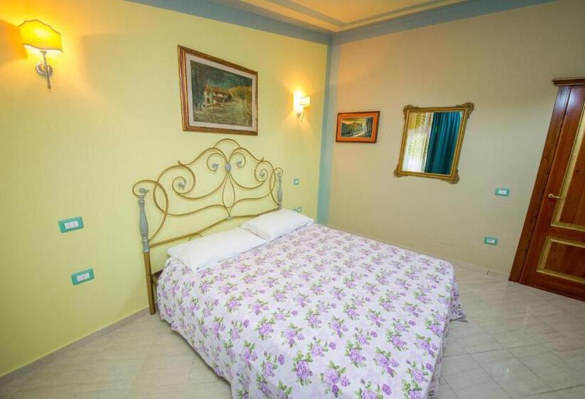 חדר סטנדרט עם מרפסת, San Saena