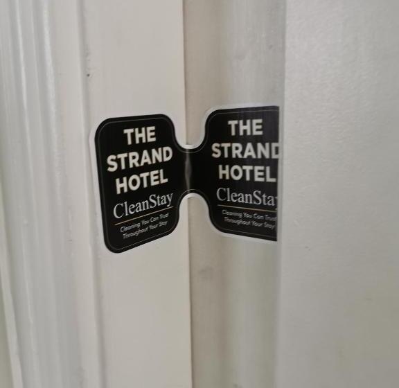 חדר דלוקס נוף לים, The Strand Hotel, The Former Residence Of Oscar Wilde