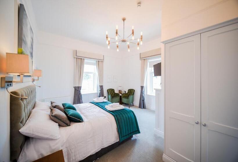 חדר דלוקס נוף לים, The Strand Hotel, The Former Residence Of Oscar Wilde