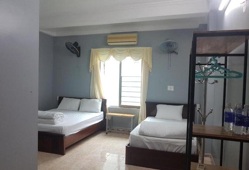 اتاق خانوادگی, Luna S House Hostel