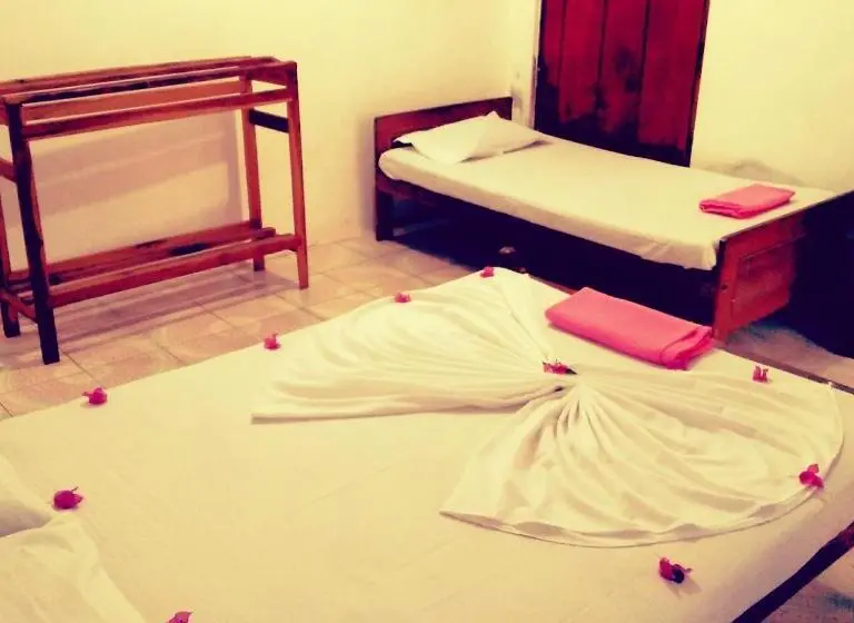 デラックスルーム, Shashini Beach Resort