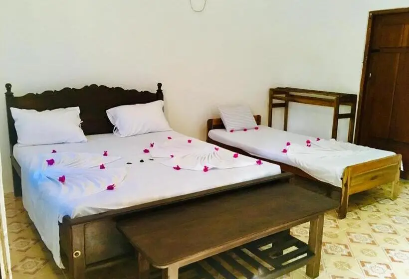 デラックスルーム, Shashini Beach Resort