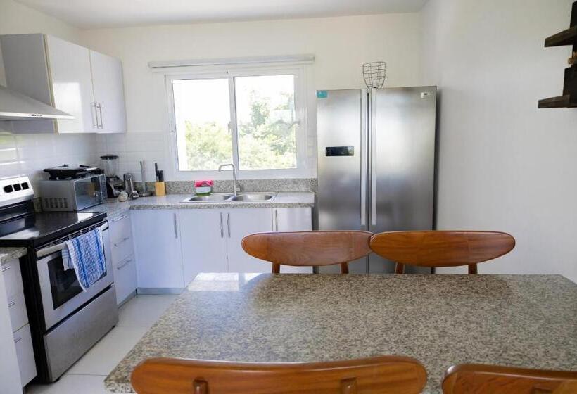 آپارتمان 1 خوابه با بالکن, Ka Romana Residences