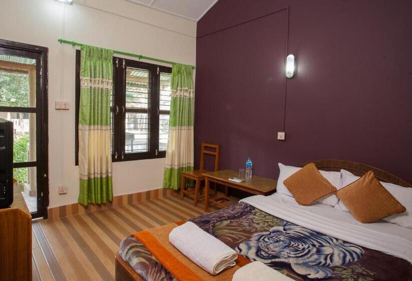 اتاق استاندارد, Sauraha Resort
