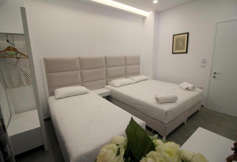 Chambre Triple Deluxe, Edina by Hp Hotel