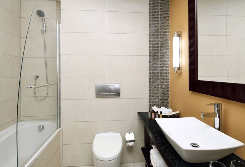 스탠다드 룸 더블 침대 2개, Accra Marriott