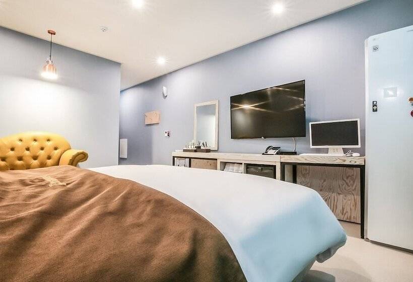 Quarto Estandar, Gongju Maru