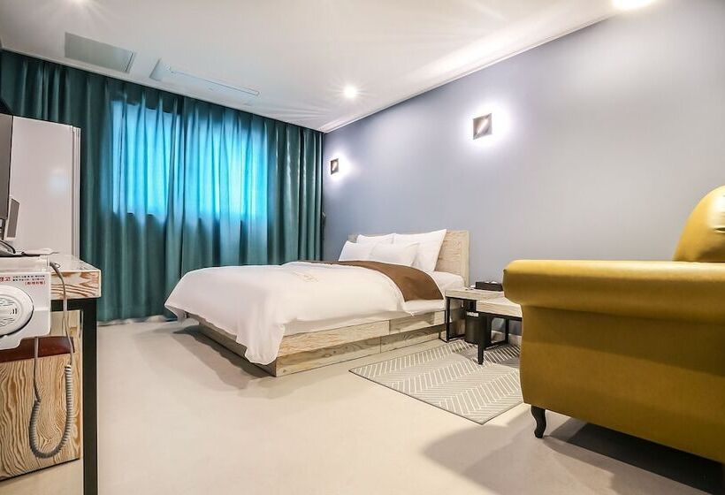 Quarto Estandar, Gongju Maru