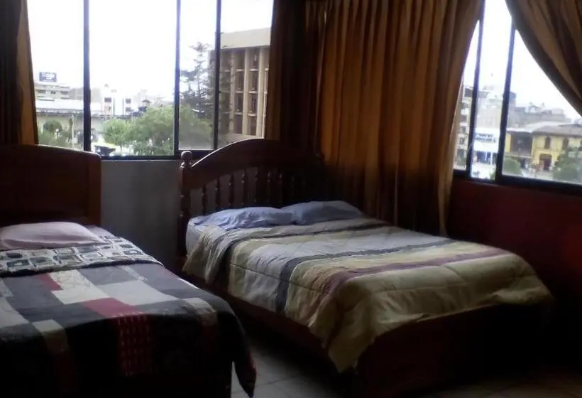 اتاق اکونومی, Hospedaje Centro