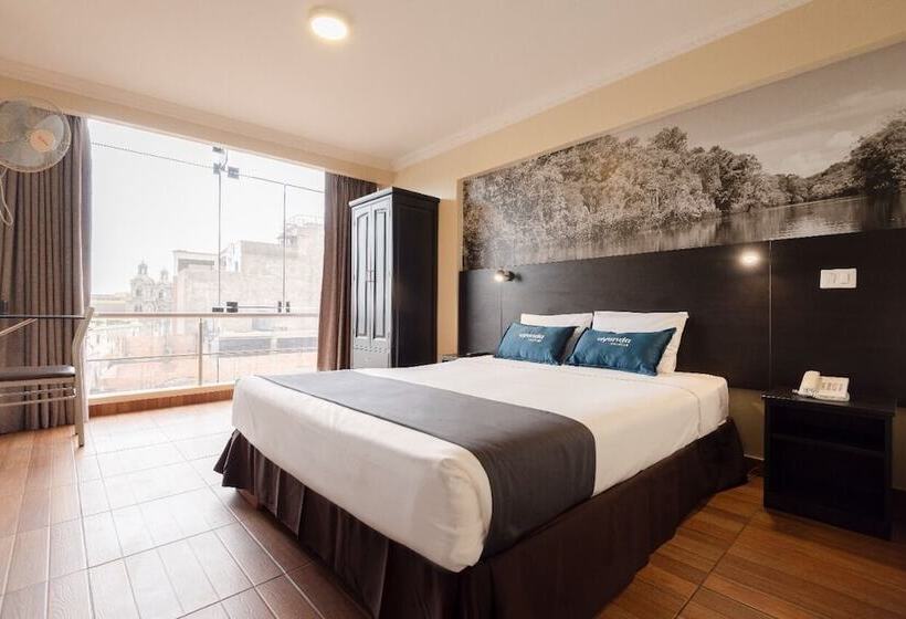 غرفة قياسية, María Luisa