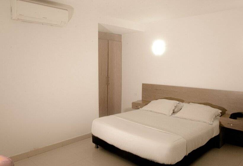 חדר סטנדרט, Yivinaca