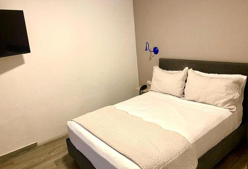 חדר סטנדרט, Yivinaca