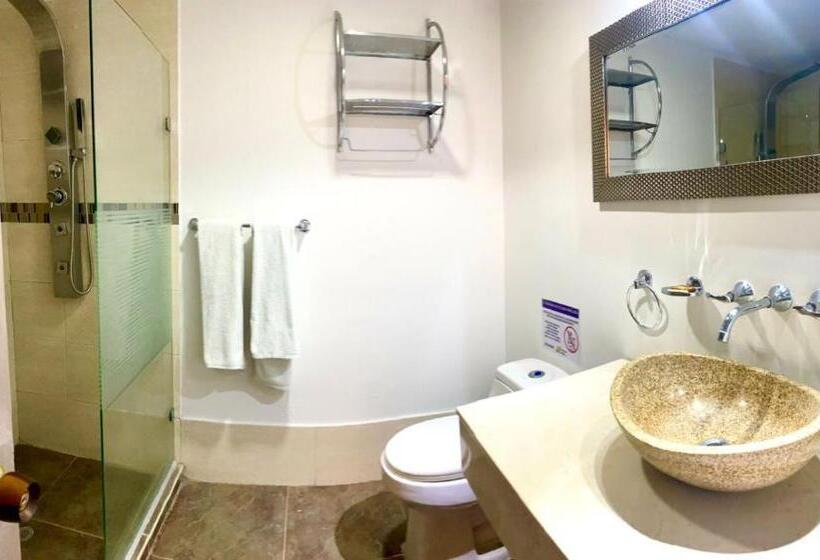 סוויטה, Yivinaca