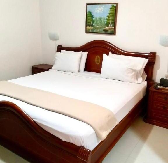 סוויטה, Yivinaca