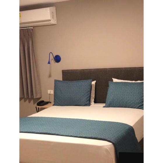 חדר דלוקס, Yivinaca