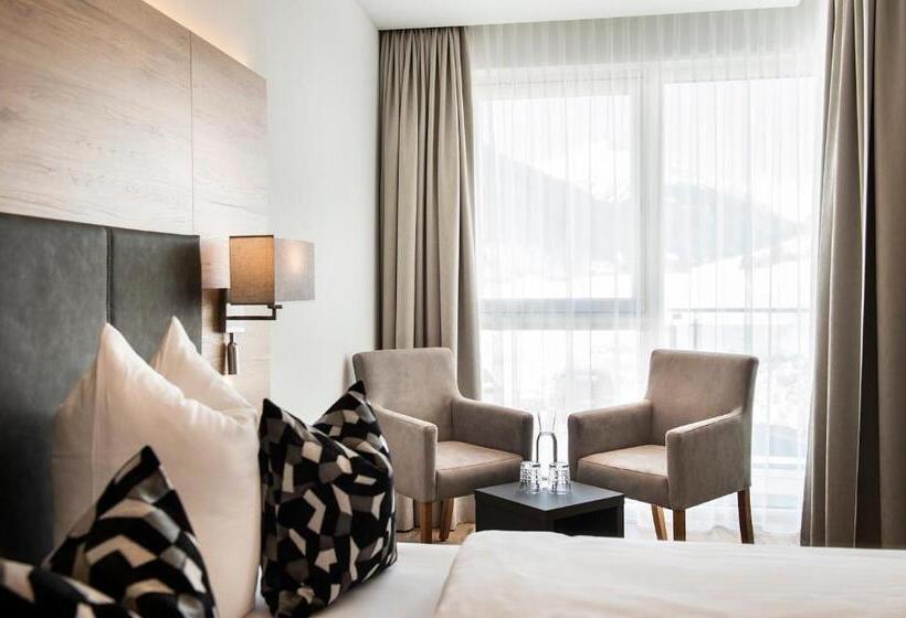 חדר דלוקס עם מרפסת, Modern Mountain