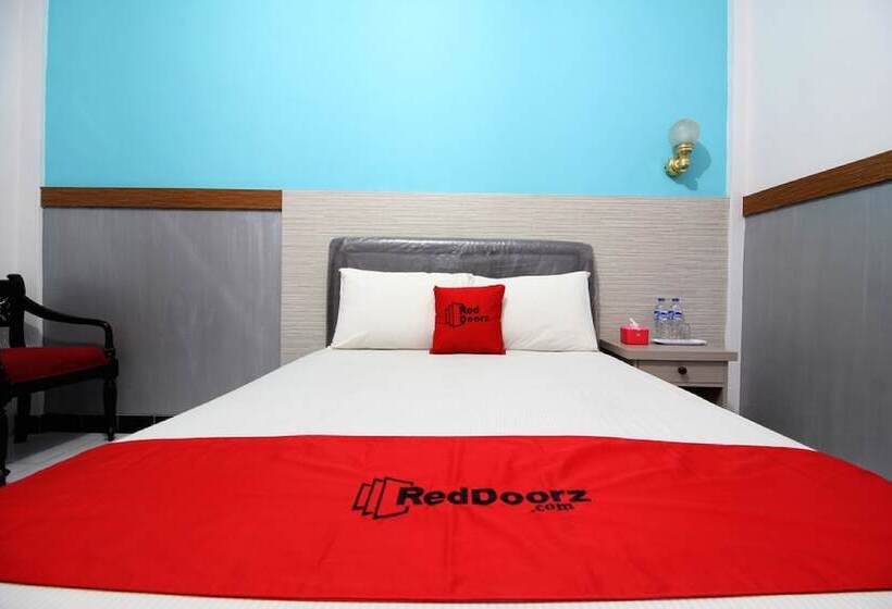 Номер Стандарт, Reddoorz Plus Syariah Near Lempuyangan Station 3
