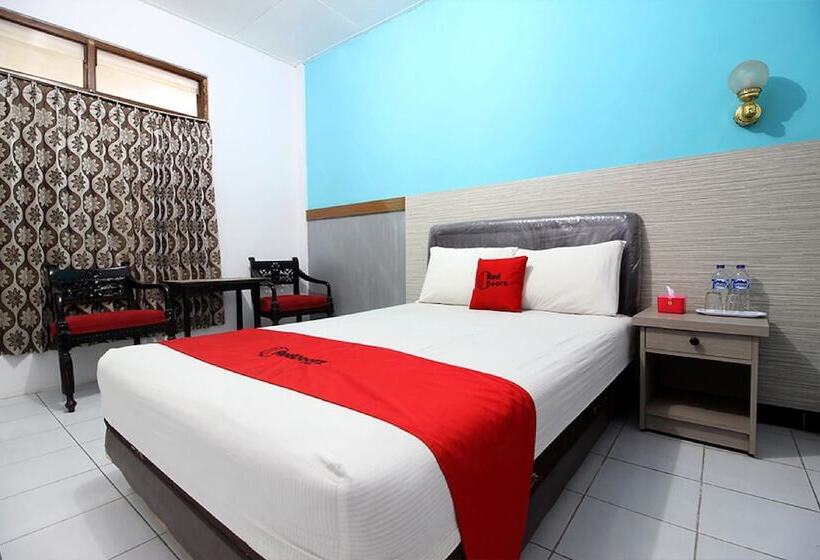 Номер Economy, Reddoorz Plus Syariah Near Lempuyangan Station 3