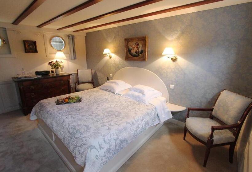 Deluxe room with river view, Aurora