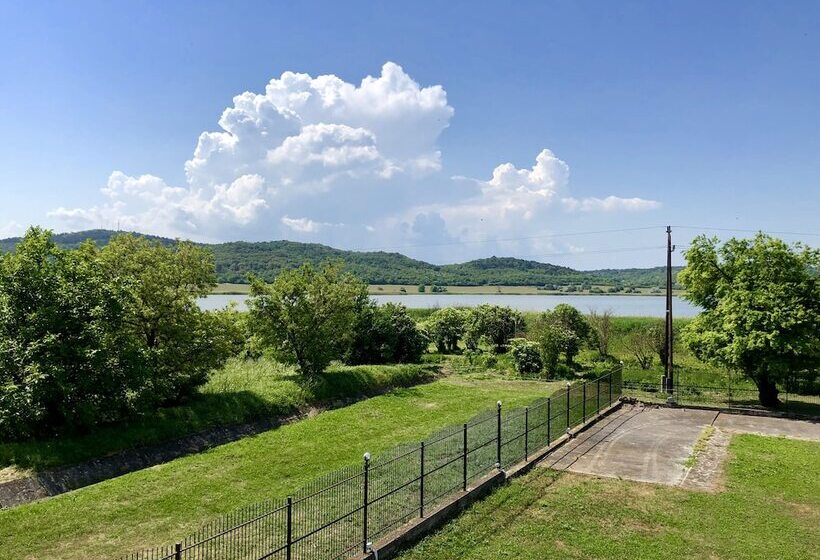 スーペリアールーム, The Houses Of History  Anno 1830