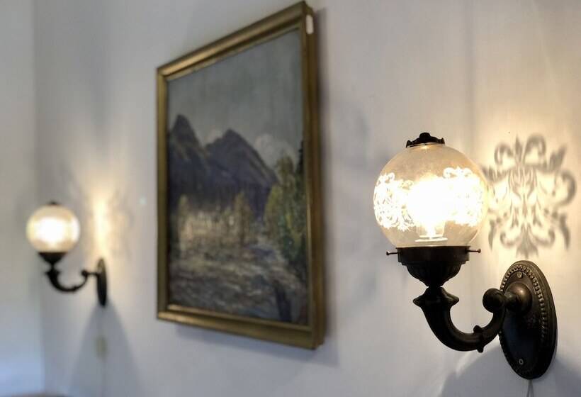 ダブルベッドスタンダードルーム, The Houses Of History  Anno 1830