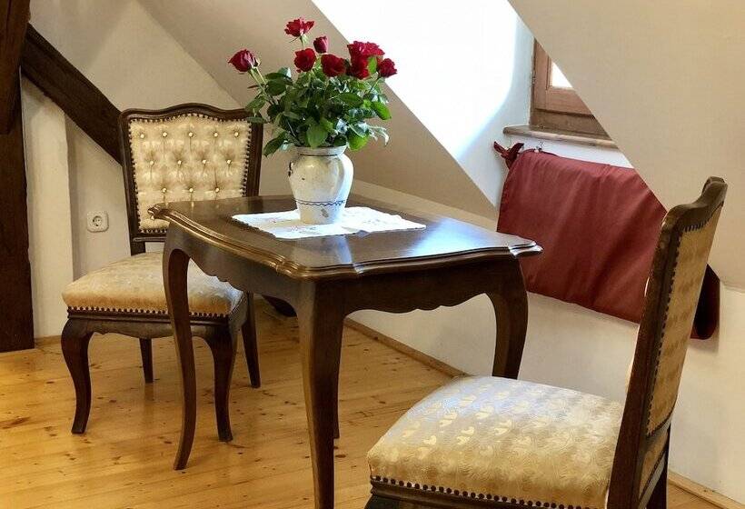 １ベッドルームのスーペリアアパートメント, The Houses Of History  Anno 1830