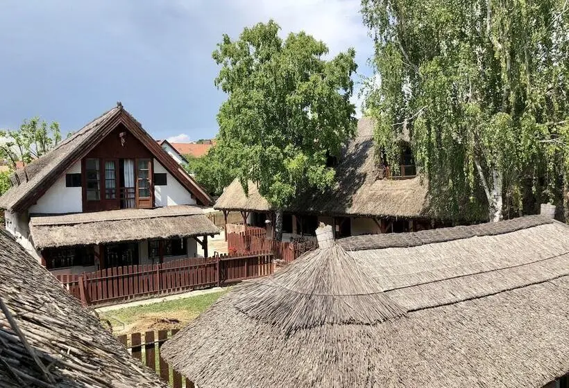 Standard-huone Puutarhanäkymä, The Houses Of History Anno 1830