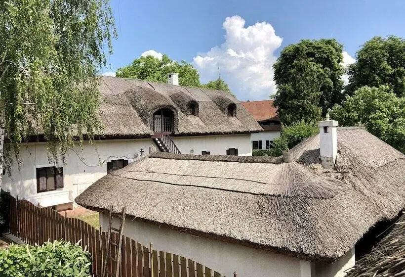 Perhehuone Puutarhanäkymä, The Houses Of History Anno 1830