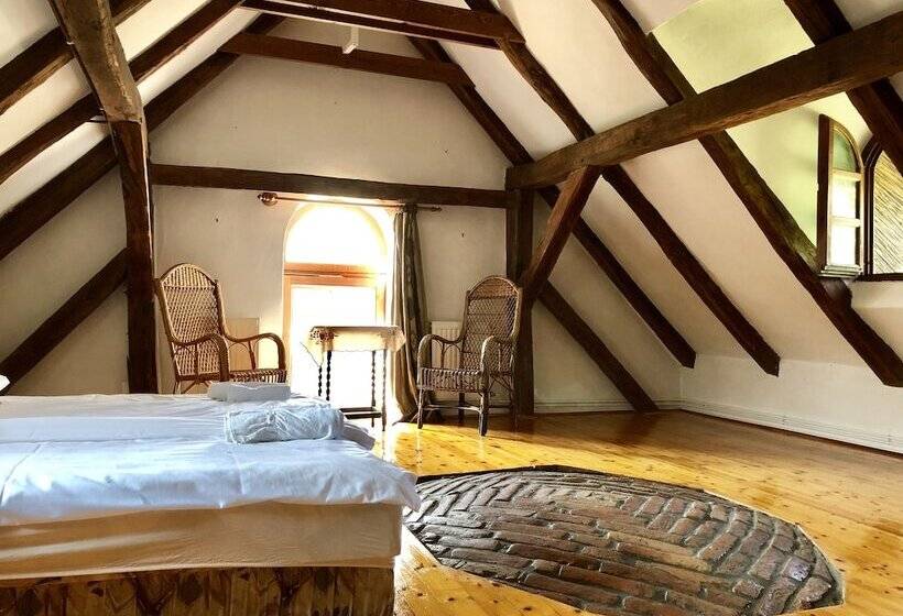 ガーデンビューファミリールーム, The Houses Of History  Anno 1830