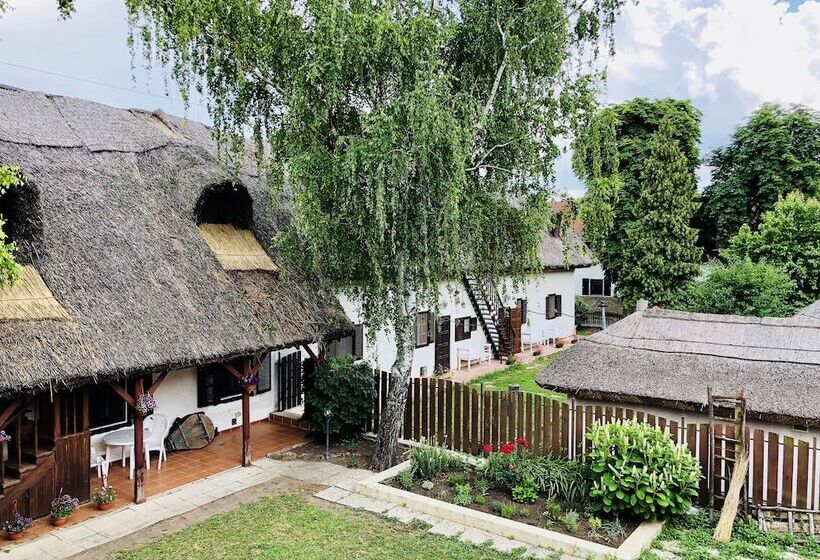 ダブルベッドスタンダードルーム, The Houses Of History  Anno 1830